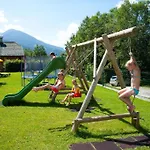 Tannenhof Aparthotel Wagrain