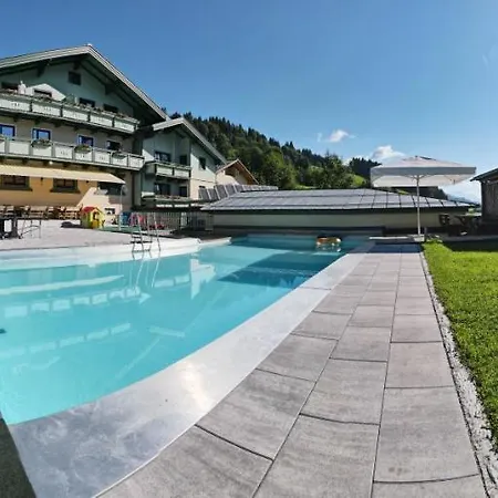 Tannenhof Aparthotel 3*