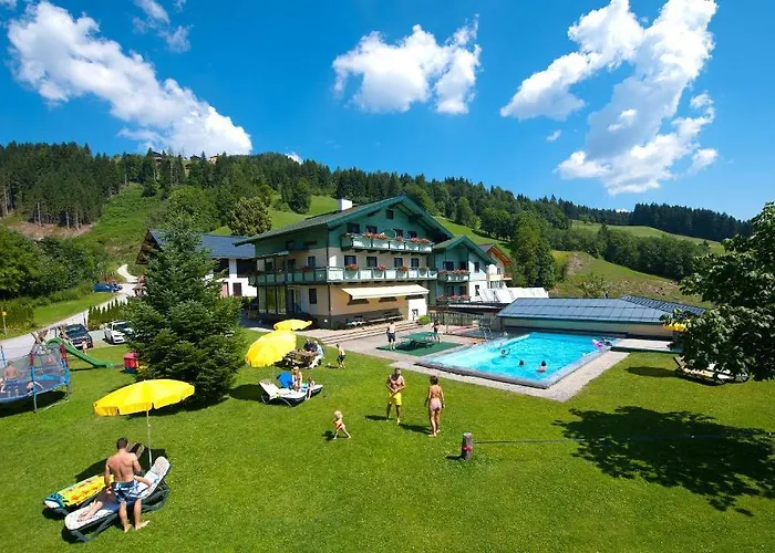 Tannenhof Apartmanhotel 3*